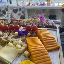 Mesa de quesos y catering Sobremesa Eventos